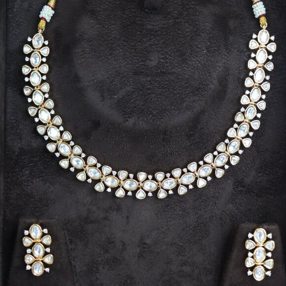 Elegant Floral Kundan Necklace & Earrings Set, JP40 - Picture 7 of 12